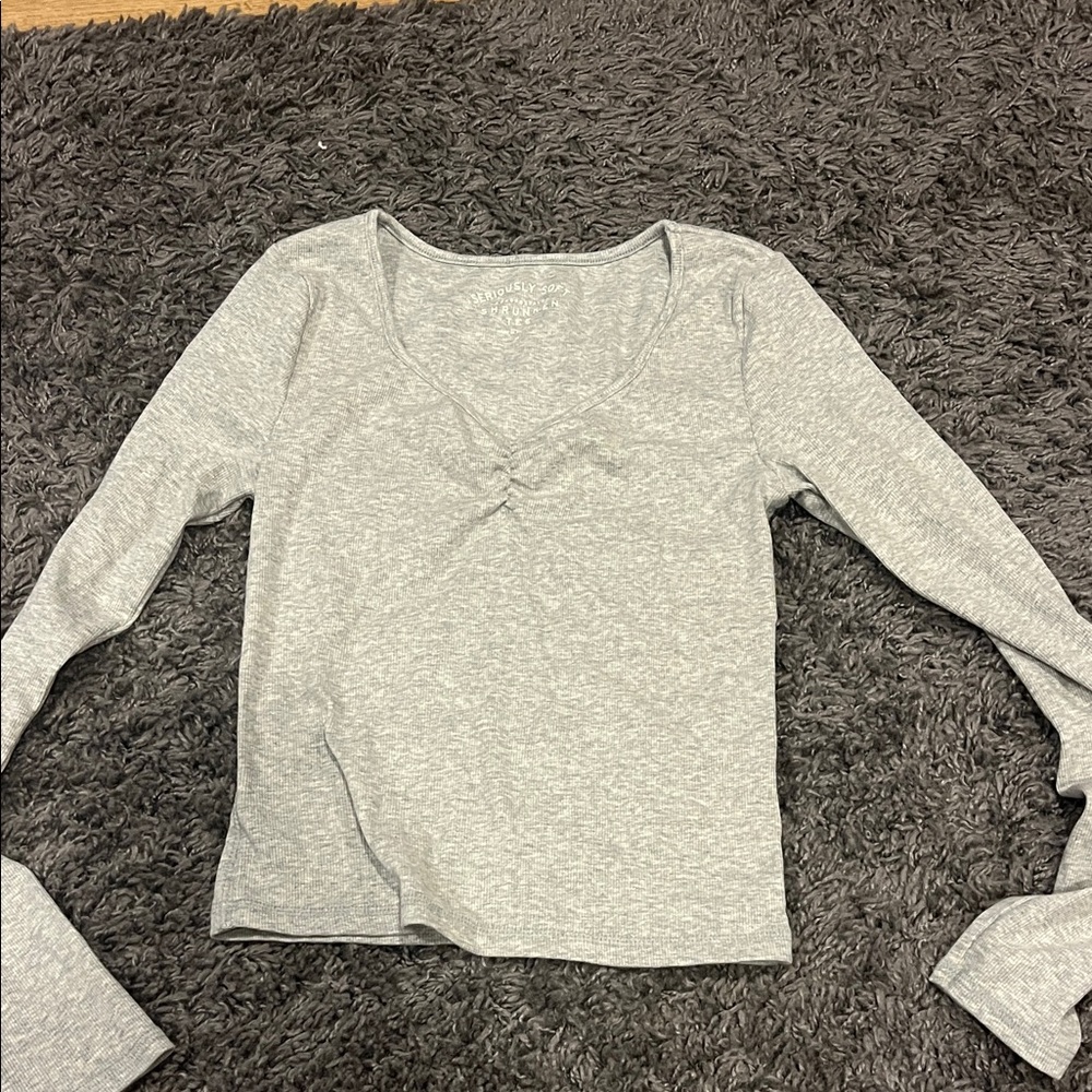 Aeropostale women’s grey long sleeve